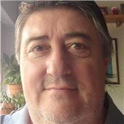 Profesor de dibujo técnico en niveles de Bachillerato y Universidad, con más de veinte años de experiencia y excelentes resultados